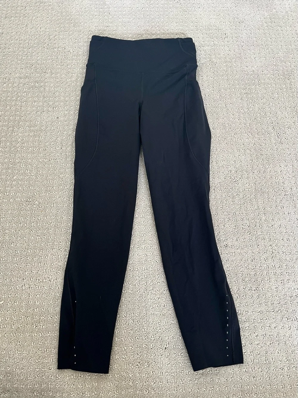 Lululemon High-Waist Black Active Leggings with Side and Back Pockets